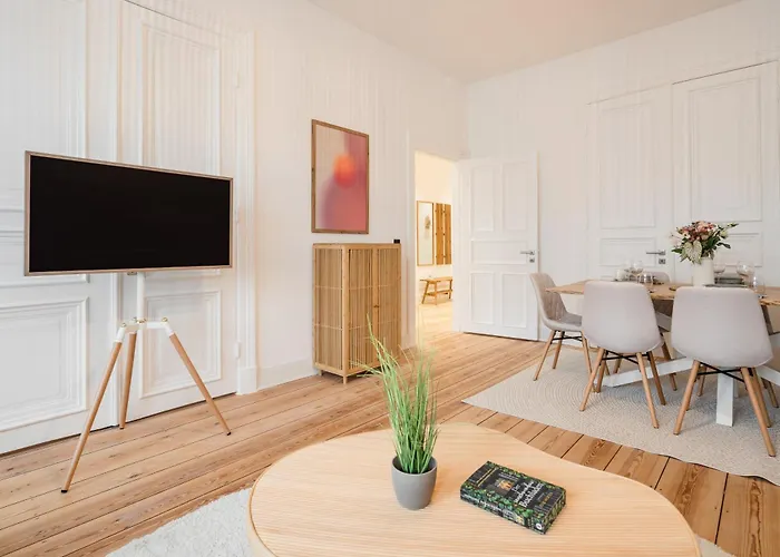Cozy Auf 130qm Mit Billardtisch Fuer Bis Zu 9 Gaeste Hamburg